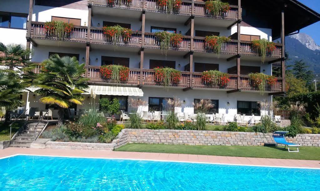 Hotel Salgart เมราโน ภายนอก รูปภาพ